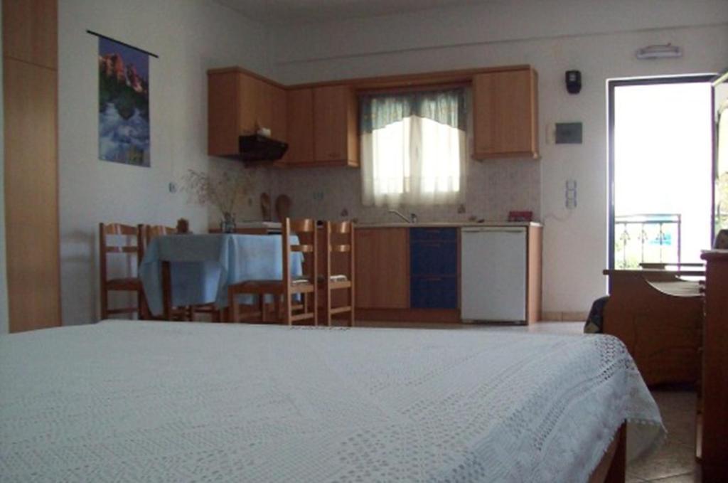 Georgia Studios Fourni Ikaria Zimmer foto
