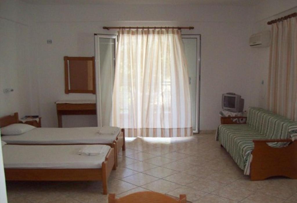 Georgia Studios Fourni Ikaria Exterior foto